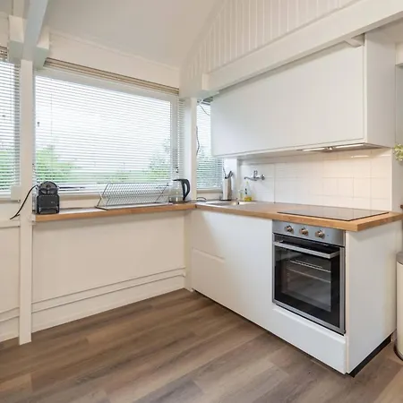 Semesterbostad Het Dijkhuysje By Zilt Warmenhuizen